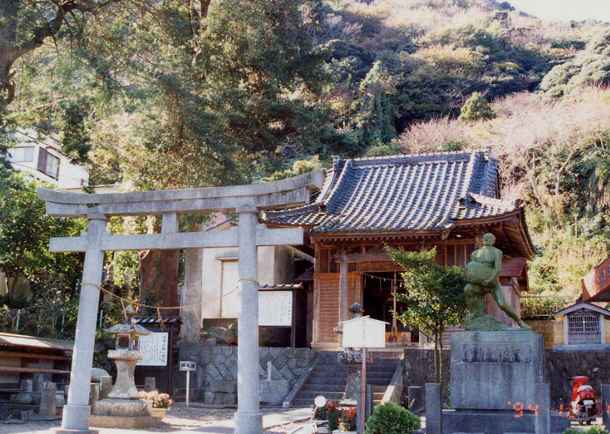 河津八幡神社
